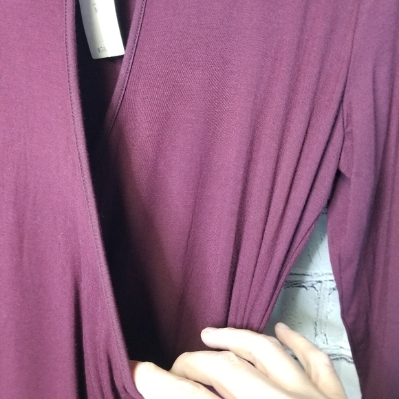 Vanessa Virginia anthro keyhole ruched top - Picture 8 of 11